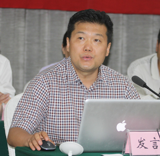副總經(jīng)理崔向軍代表煙塔分公司作標準化施工經(jīng)驗介紹