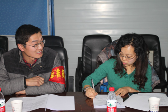 《中國工程建設(shè)標(biāo)準(zhǔn)化雜志》編輯部鄧副主任對標(biāo)準(zhǔn)員進行采訪