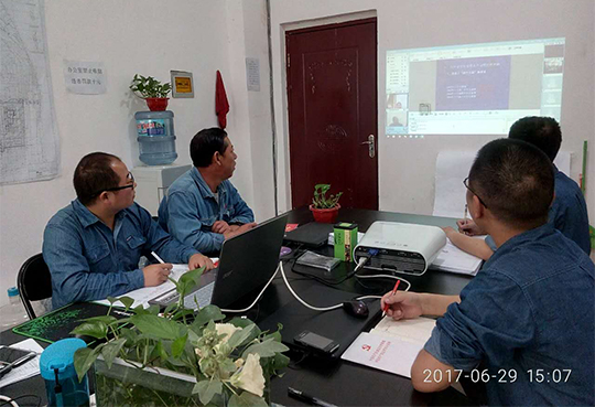華能電力工程部延安電廠項目部學習黨課