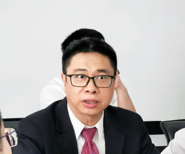 2-王天興副市長與黃習功總經(jīng)理在會議上講話.jpg 2-王天興副市長與黃習功總經(jīng)理在會議上講話.jpg