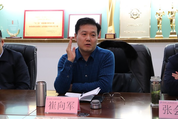 集團(tuán)公司董事、副總經(jīng)理崔向軍.JPG 集團(tuán)公司董事、副總經(jīng)理崔向軍.JPG