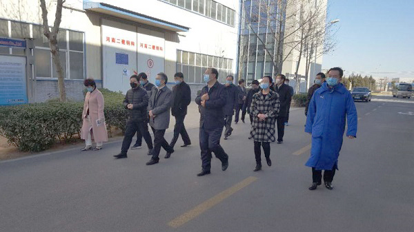 王副市長一行在園區(qū)調(diào)研.jpeg 王副市長一行在園區(qū)調(diào)研.jpeg