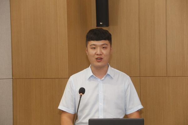 煙塔分公司呂子豪分享一位銘記初心、勇于攀登的優(yōu)秀黨員陳楠的事跡.JPG 煙塔分公司呂子豪分享一位銘記初心、勇于攀登的優(yōu)秀黨員陳楠的事跡.JPG
