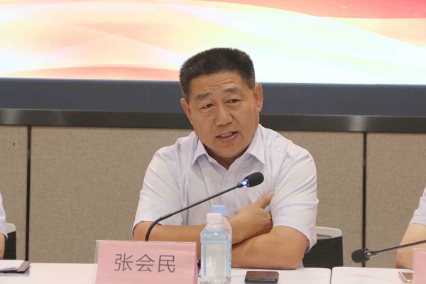 河南二建集團黨委書記張會民發(fā)表講話.jpg 河南二建集團黨委書記張會民發(fā)表講話.jpg