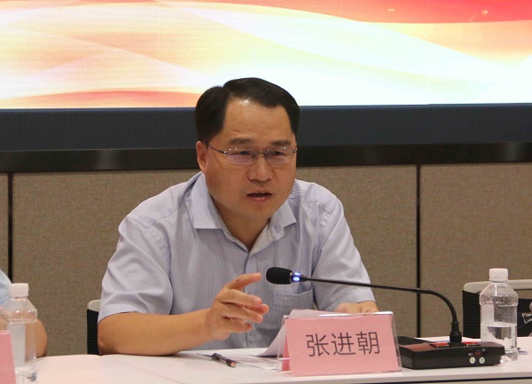 新鄉(xiāng)市住建局副局長張進朝作總結(jié)講話.jpg 新鄉(xiāng)市住建局副局長張進朝作總結(jié)講話.jpg