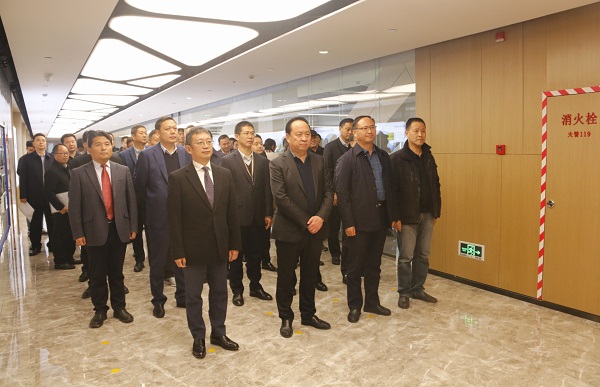河南二建科協(xié)揭牌儀式現(xiàn)場(chǎng).jpg 河南二建科協(xié)揭牌儀式現(xiàn)場(chǎng).jpg