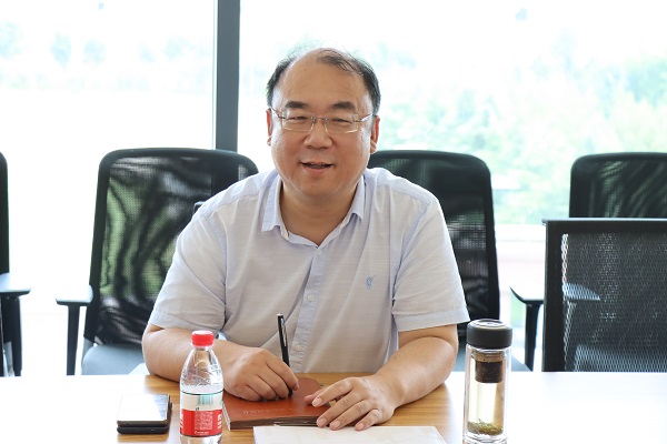 3、延津縣縣委書記李澤宙講話.jpg 3、延津縣縣委書記李澤宙講話.jpg