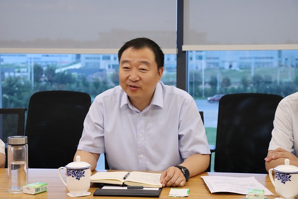 3、延津縣縣長李中耀發(fā)表講話.JPG 3、延津縣縣長李中耀發(fā)表講話.JPG