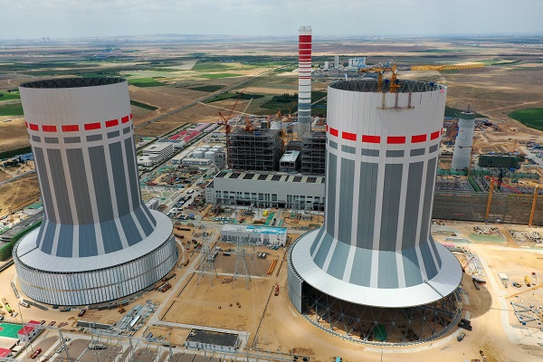4、國電雙維電廠新建工程一期兩座百萬機組鋼結(jié)構(gòu)間冷塔順利完工.jpg 4、國電雙維電廠新建工程一期兩座百萬機組鋼結(jié)構(gòu)間冷塔順利完工.jpg