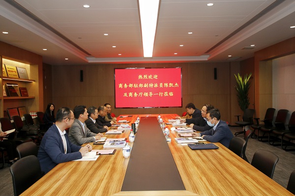 1.座談現(xiàn)場(chǎng).jpg 1.座談現(xiàn)場(chǎng).jpg