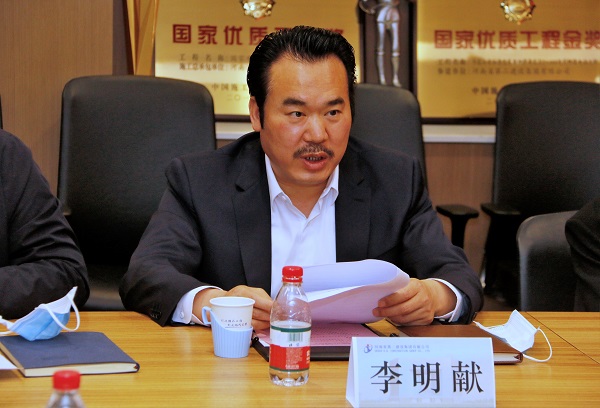 德嘉麗科技集團(tuán)董事長李明獻(xiàn)發(fā)言.JPG 德嘉麗科技集團(tuán)董事長李明獻(xiàn)發(fā)言.JPG