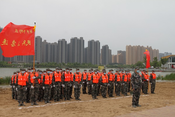 牧野區(qū)2022年防汛搶險(xiǎn)應(yīng)急演練現(xiàn)場(chǎng).JPG 牧野區(qū)2022年防汛搶險(xiǎn)應(yīng)急演練現(xiàn)場(chǎng).JPG