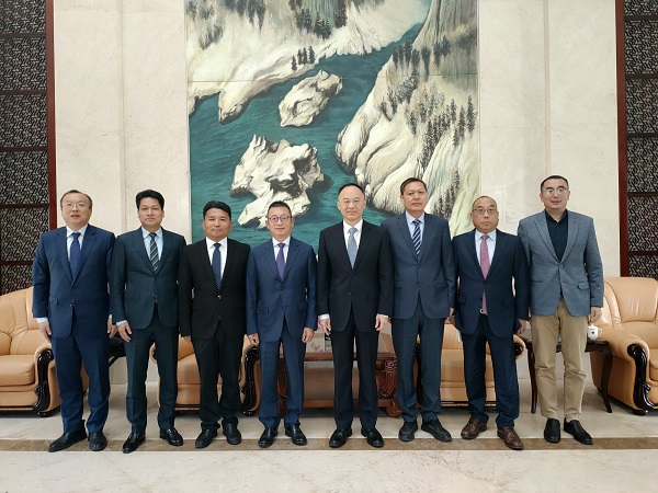 5董事長一行拜訪中國駐巴基斯坦大使農(nóng)融.jpg 5董事長一行拜訪中國駐巴基斯坦大使農(nóng)融.jpg