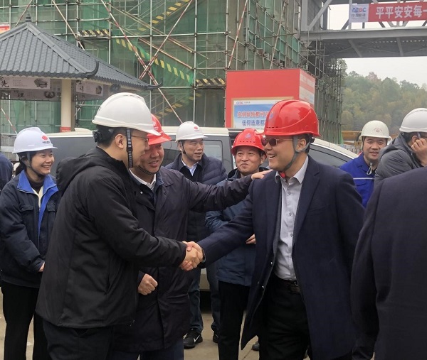 國家能源集團電力部副主任王強與集團公司董事、副總經(jīng)理崔向軍會晤.jpg