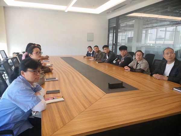 清水科技公司組織青年員工觀看會議直播.jpg 清水科技公司組織青年員工觀看會議直播.jpg