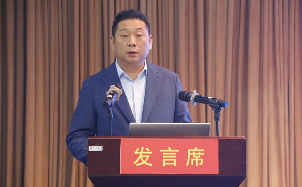 6-總經(jīng)理馮戰(zhàn)光講話.JPG 6-總經(jīng)理馮戰(zhàn)光講話.JPG