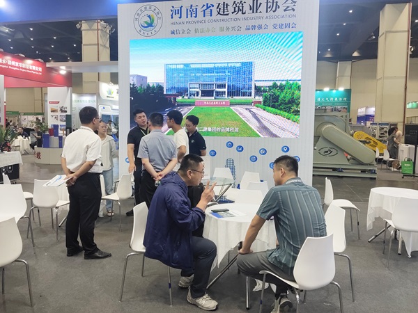 展會現(xiàn)場1.jpg