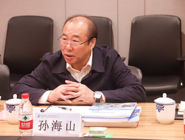 上合組織國(guó)家多功能經(jīng)貿(mào)平臺(tái)專委會(huì)副理事長(zhǎng)兼秘書長(zhǎng)孫海山講話.jpg 上合組織國(guó)家多功能經(jīng)貿(mào)平臺(tái)專委會(huì)副理事長(zhǎng)兼秘書長(zhǎng)孫海山講話.jpg