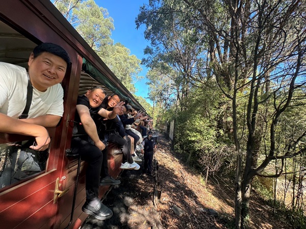 8體驗1900年通車的普芬比利蒸汽小火車.jpg 8體驗1900年通車的普芬比利蒸汽小火車.jpg